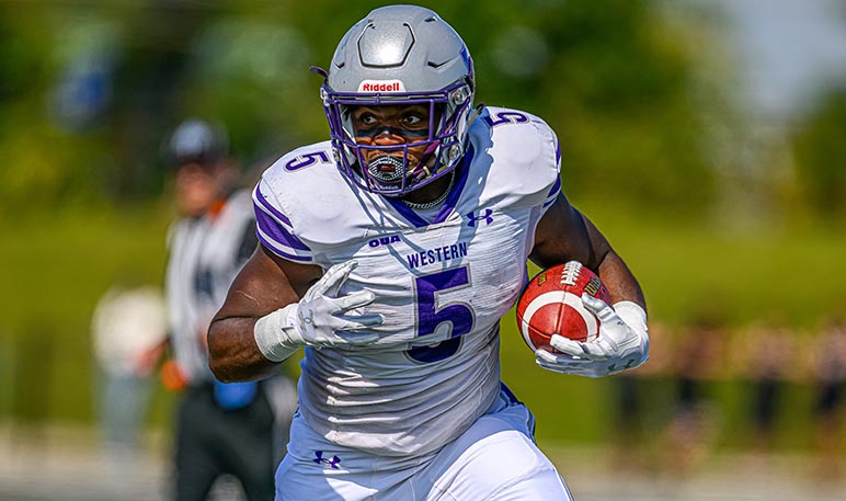 Western Mustangs versus Saskatchewan Huskies football game