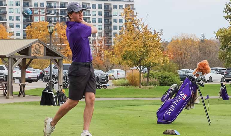 Western Mustangs men’s golf player